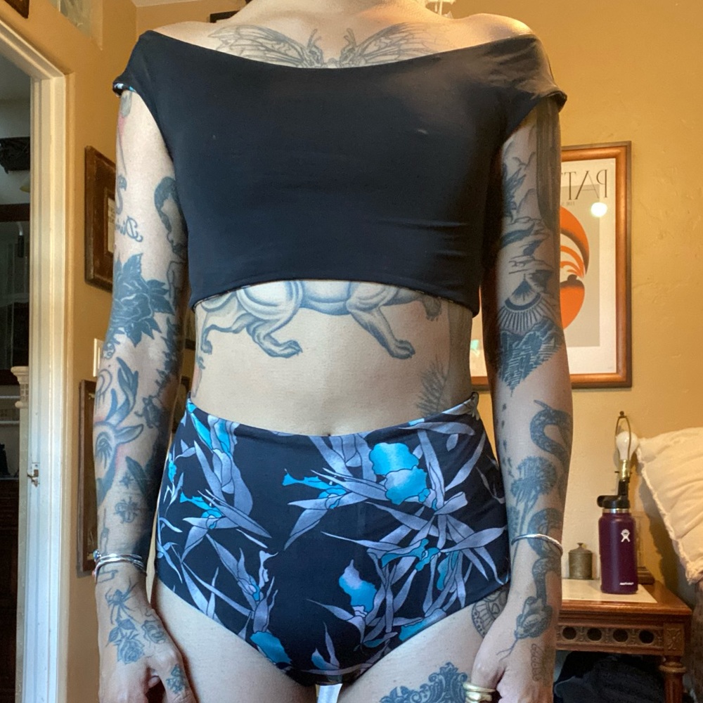 Bathing suit - Picture 5 of 5